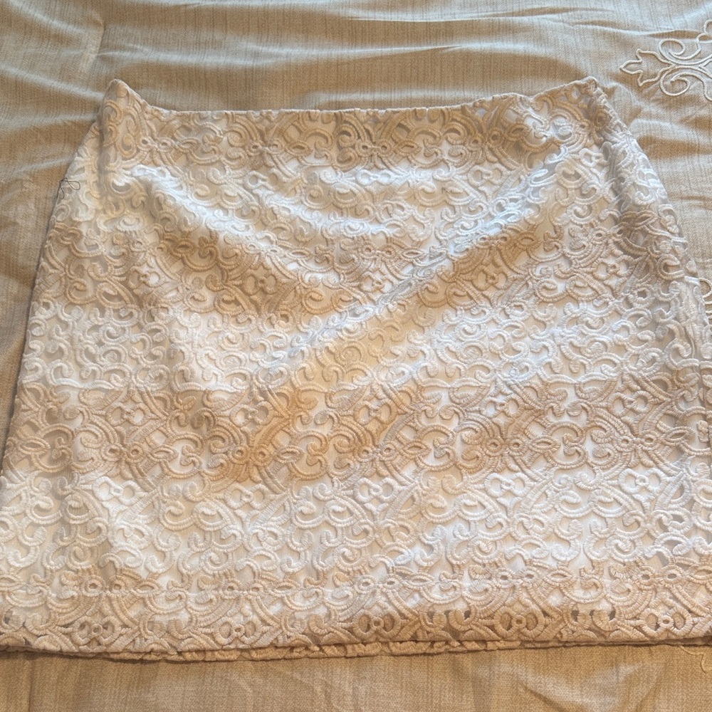 White House Black Market Beige Lace Pencil Skirt NWOT